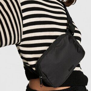 VS Pink Belt Bag Fanny Pack Crossbody Victoria's Secret Black NWT Adjustable